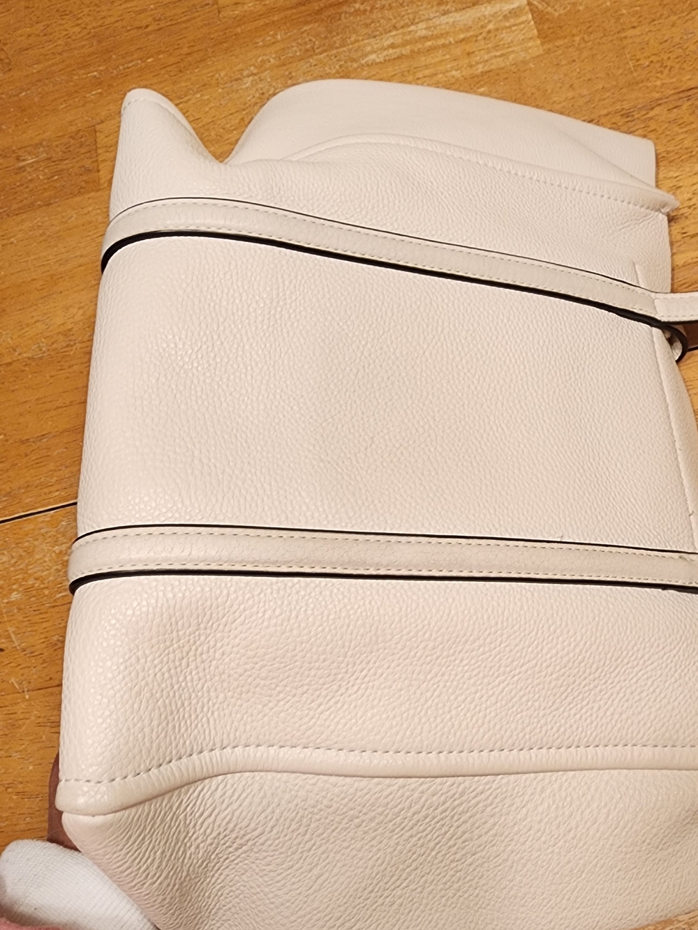Marc Jacobs The Tag Tote In White Pebbled Leather - Picture 13 of 16